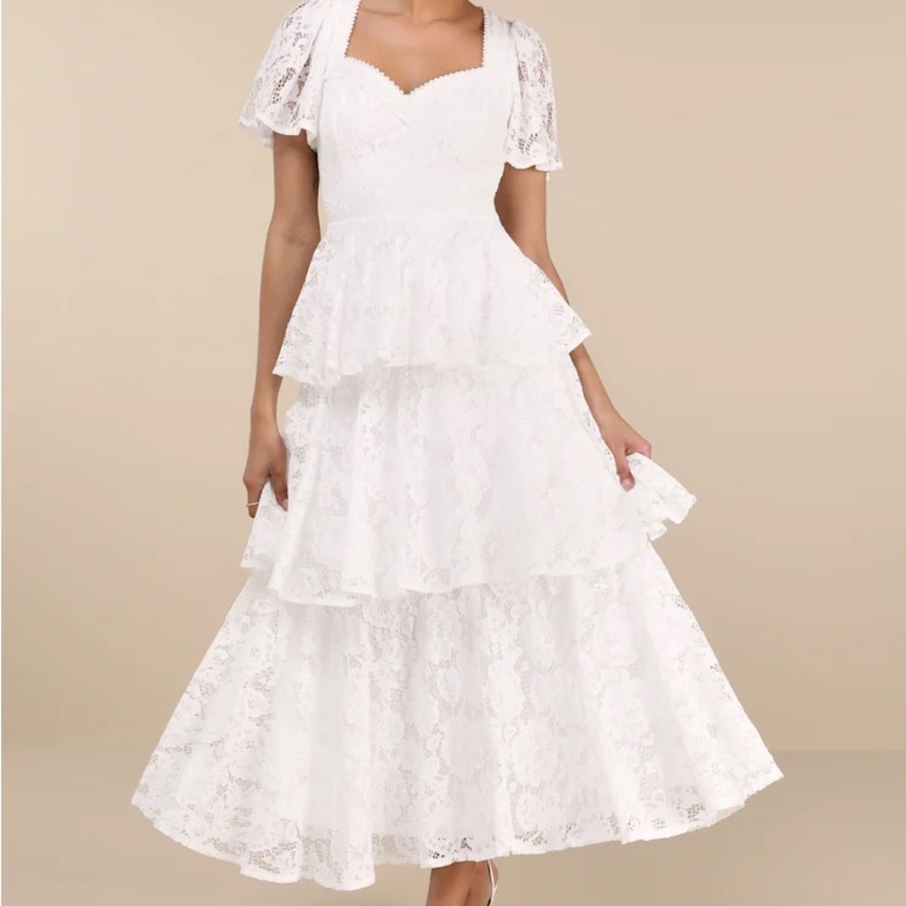 Lulu’s Delana White Lace Tiered Dress